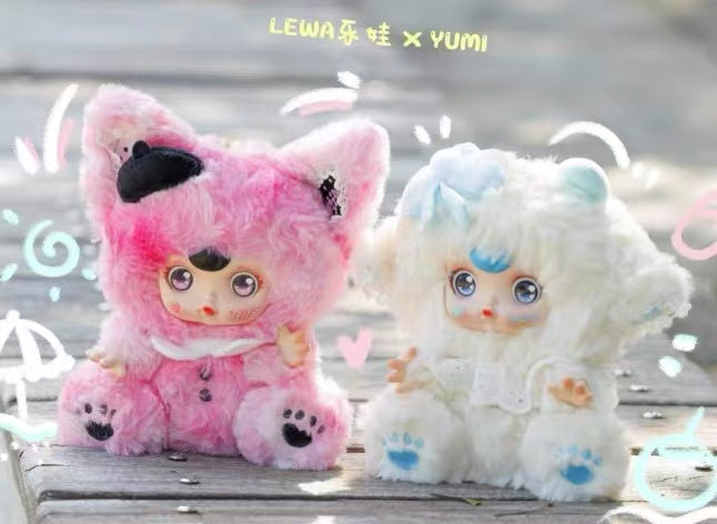 LEMA Yumi Hugged and Slept Toghter