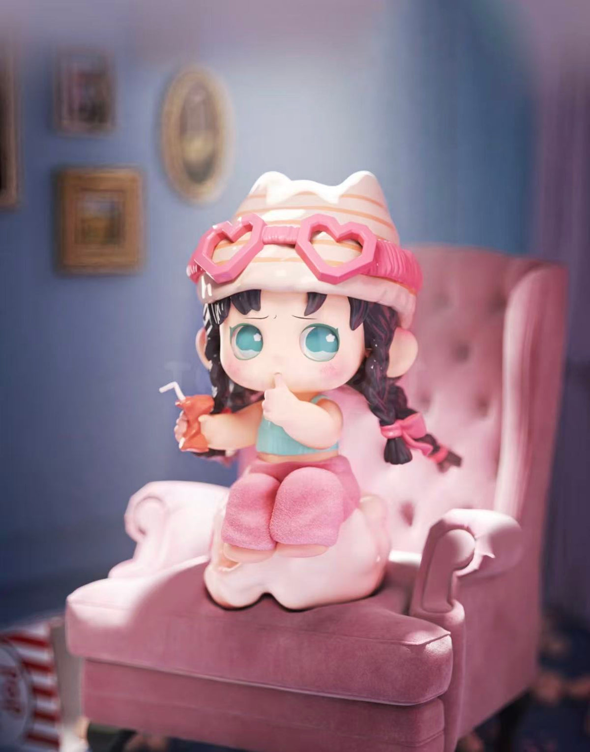 OONA-All Pink Day Figuer